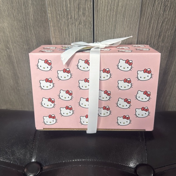 New Blue Sky Clayworks School Girl Hello Kitty & Rainbow Salt & Pepper Shakers - Picture 5 of 9